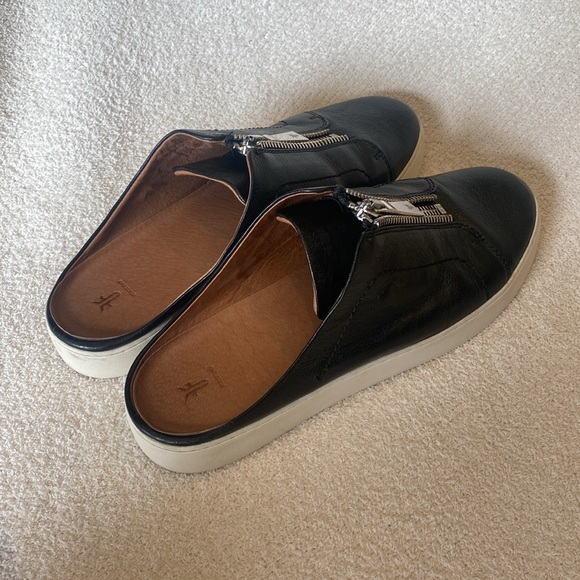 Frye Black sneaks slides-VERY GENTLY WORN - Picture 3 of 7
